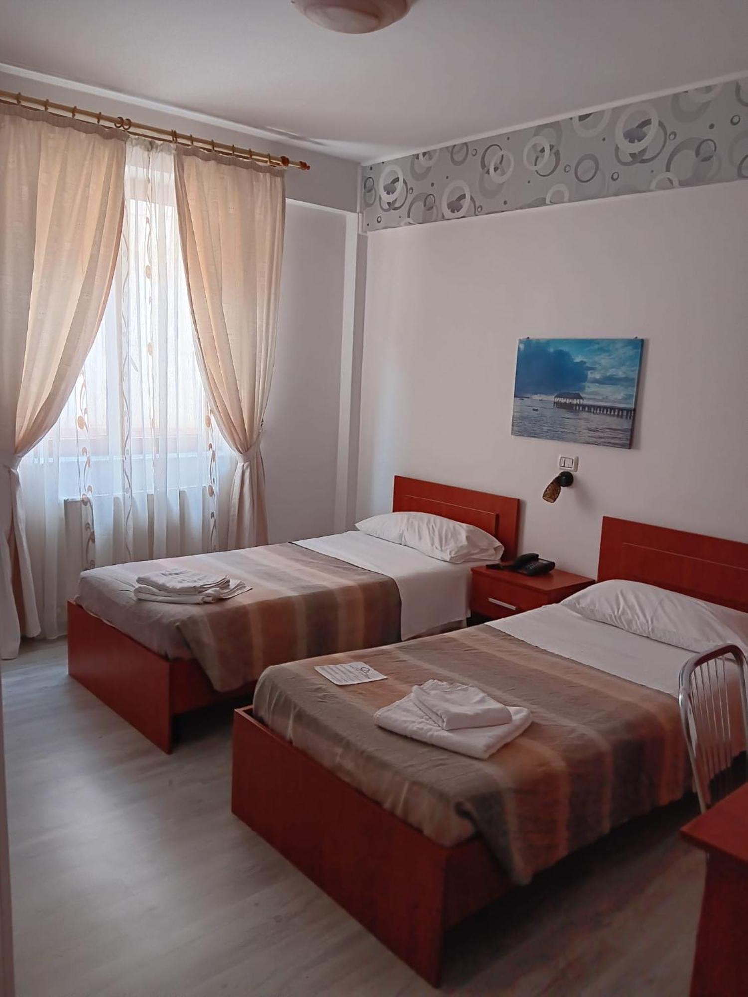 Hotel Vila Veneto 티미쇼아라 외부 사진
