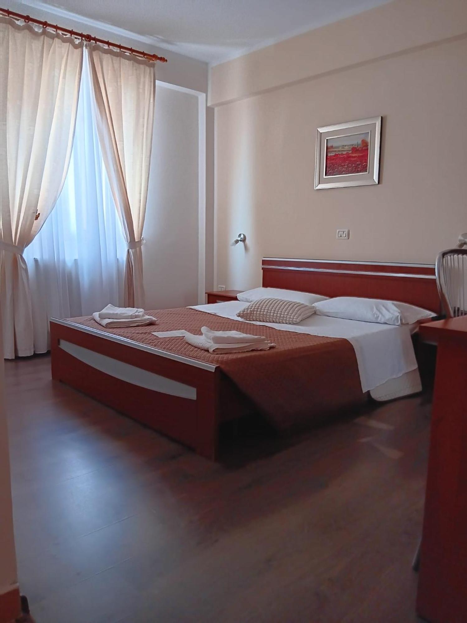 Hotel Vila Veneto 티미쇼아라 외부 사진