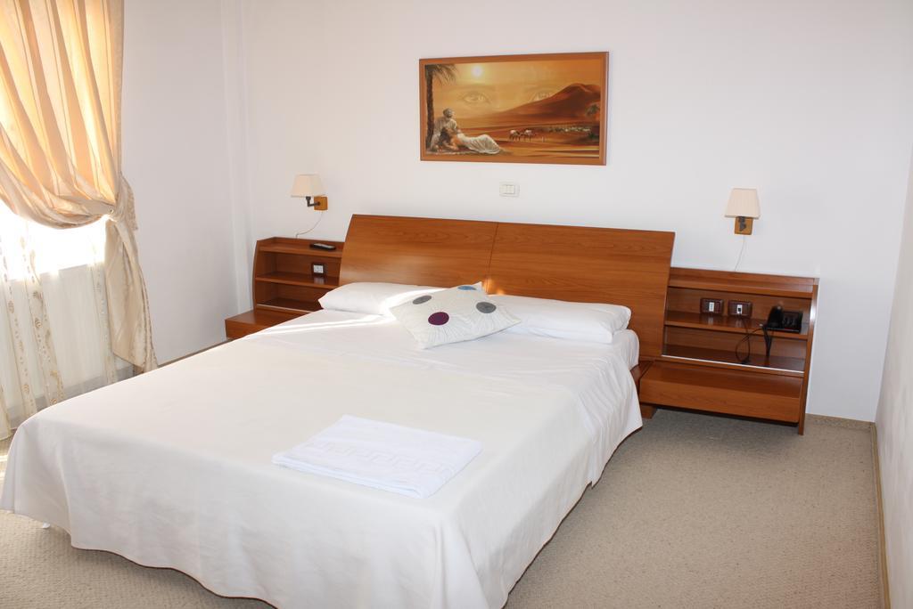 Hotel Vila Veneto 티미쇼아라 외부 사진